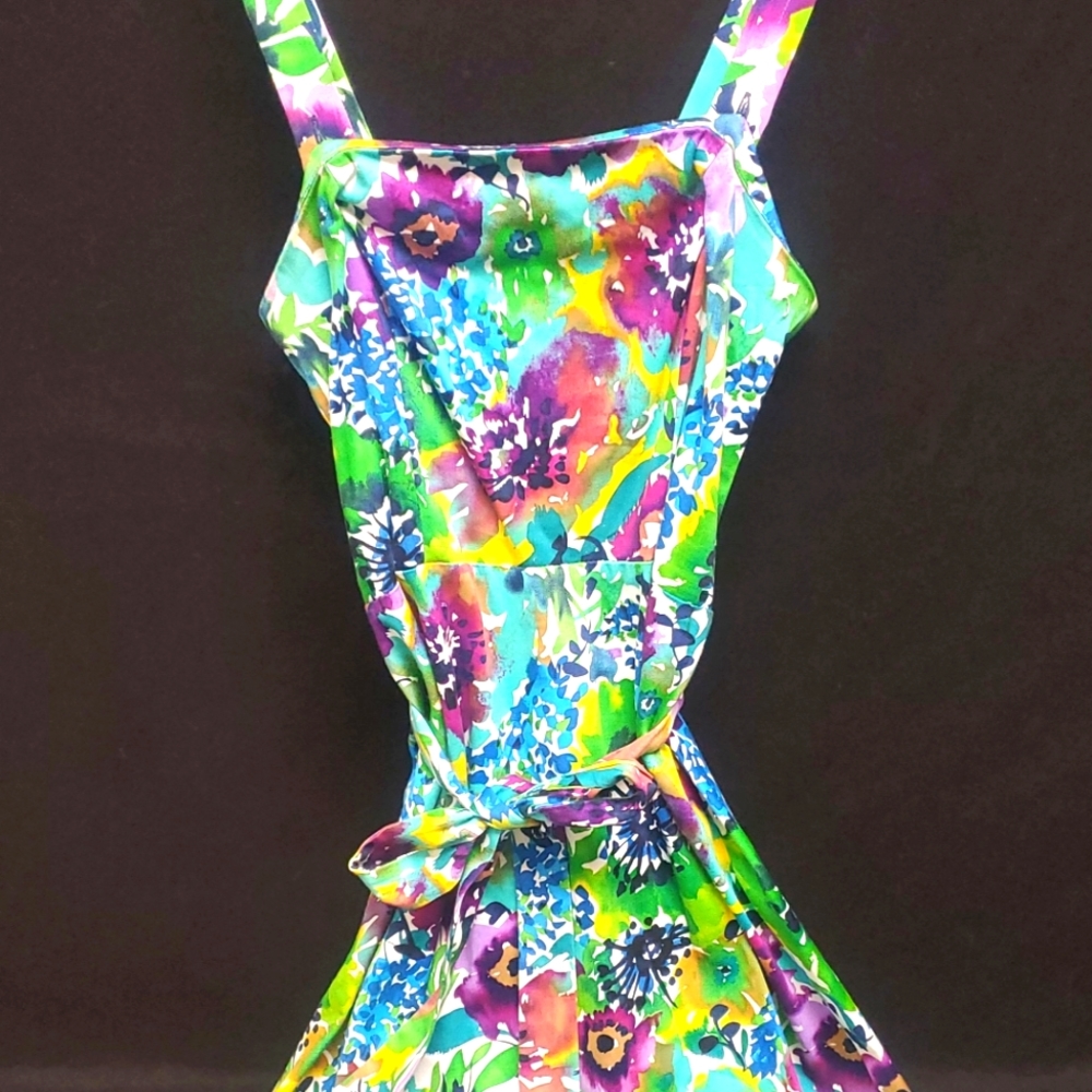 Womens in studio size 8 dress